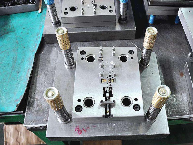 韶山模具制造-01